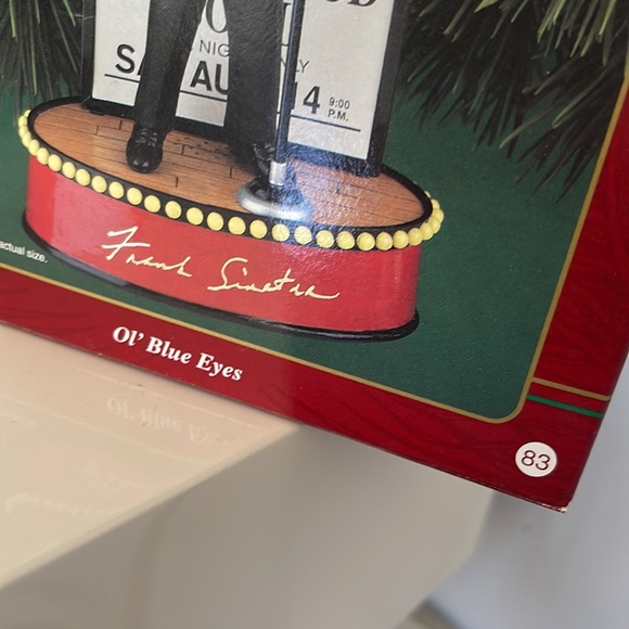 🎶 FRANK SINATRA - Musical Christmas Ornament - 1999 series - Brand new in box - Picture 12 of 15